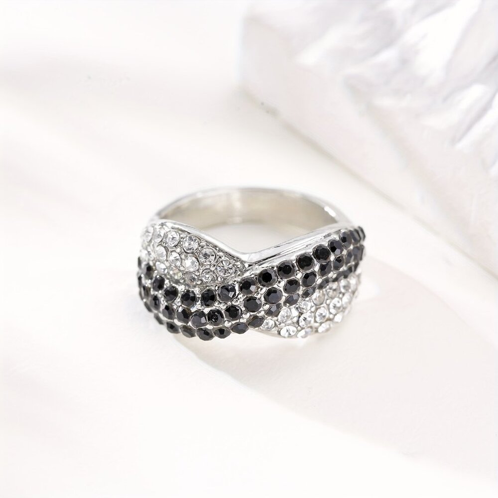 Striking Black and Silver Crossover Ring - Picture 5 of 9